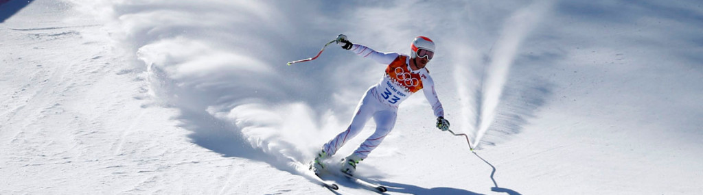 HVR Sports   Alpine SkiHittingGate 1024x285 Rules for Alpine Skiing